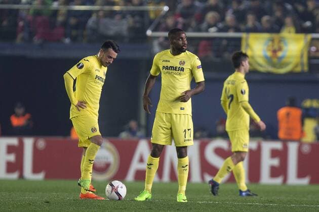 Fußball, EL, FC Villarreal - AS Rom Villarreal s players reacts to the 0-1 during the Euro League round of 32 first leg match between Athletic Club and Apoel at San Mames stadium in San Sebastian, Basque Country, Spain, 16 February 2017. ATHLETIC CLUB VS. APOEL !ACHTUNG: NUR REDAKTIONELLE NUTZUNG!  Copyright: xDomenechxCastellox PVA001 20170216-636228800472048366