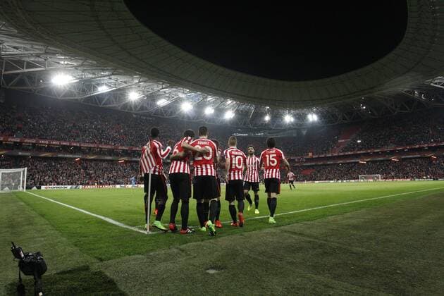 16 02 2017 Bilbao, Spanien - Fussball, Europa League, Athletic Bilbao vs. APOEL Nikosia: Aritz Aduriz  xDAVIDxS.xBUSTAMANTEx xx