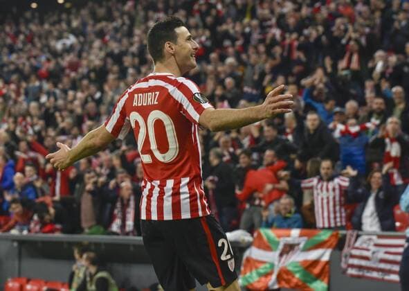 Athletic Bilbao s striker Aritz Aduriz jubilates a goal, the second of the team, during the Euro League round of 32 first leg match between Athletic Club and Apoel at San Mames stadium in San Sebastian, Basque Country, Spain, 16 February 2017. ATHLETIC CLUB VS. APOEL !ACHTUNG: NUR REDAKTIONELLE NUTZUNG!  Copyright: xMiguelxTonax PVA001 20170216-636228820399781320