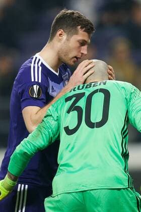 Anderlecht s Uros Spajic and Anderlecht s goalkeeper Ruben Martinez pictured during a game between Belgian soccer team RSC Anderlecht and Russian team FC Zenit, first-leg of the 1 16 finals of the Europa League competition, Thursday 16 February 2017, in Brussels. BRUNOxFAHY  x05049136x