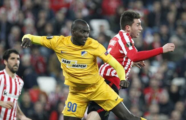16 02 2017 Bilbao, Spanien - Fussball, Europa League, Athletic Bilbao vs. APOEL Nikosia: Cedric Yambere, Aymeric Laporte  xDAVIDxS.xBUSTAMANTEx xx