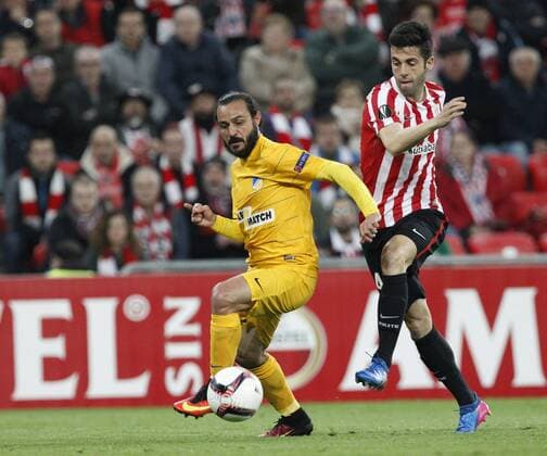 16 02 2017 Bilbao, Spanien - Fussball, Europa League, Athletic Bilbao vs. APOEL Nikosia: Markel Susaeta, Stathis Aloneftis  xDAVIDxS.xBUSTAMANTEx xx