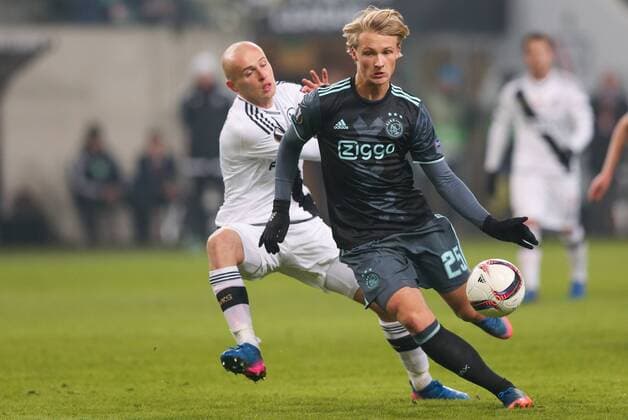 16.02.2017, Warszawa, pilka nozna, Liga Europy, Legia Warszawa - Ajax Amsterdam, Michal Pazdan (Legia), Kasper Dolberg (Ajax) at the Legia Warsaw versus Ajax Amsterdam, UEFA Europa League tie xTomaszxJastrzebowskix  ActionPlus11847033