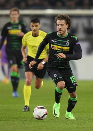 Gladbach, Germany 16.02.2017, Europa League, round of 32, 1st leg, Borussia Moenchengladbach - ACF Fiorentina, Fabian Johnson (Moenchengladbach) am Ball. ( DeFodi512
