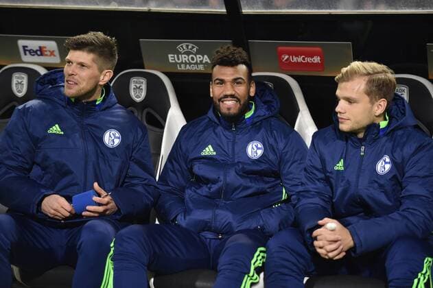 16.02.2017, Fussball, UEFA Europa League, Saison 2016 2017, Zwischenrunde, PAOK Saloniki - FC Schalke 04, v.li., Klaas-Jan Huntelaar, Klaas Jan Huntelaar (Schalke 04), Eric Maxim Choupo Moting, Eric Maxim Choupo-Moting (FC Schalke 04), Johannes Geis (Schalke 04)