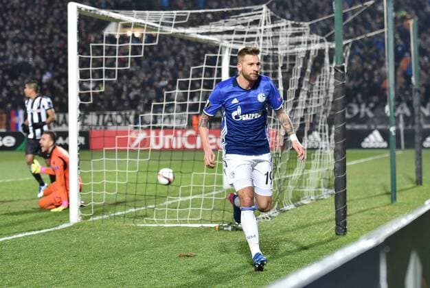 16.02.2017, Fussball, UEFA Europa League, Saison 2016 2017, Zwischenrunde, PAOK Saloniki - FC Schalke 04, Jubel Guido Burgstaller (Schalke 04) nach seinem Tor zum 0:1