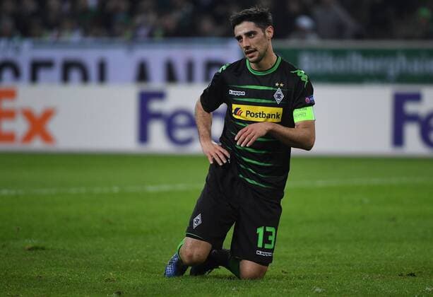 16.02.2017, xjhx, Fussball Europa League, Borussia Moenchengladbach - AC Florenz, emspor, v.l. Lars Stindl (Borussia Mönchengladbach) enttaeuscht, enttaeuscht schauend, dissapointed Moenchengladbach