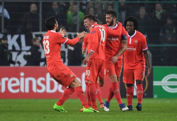16.02.2017, xjhx, Fussball Europa League, Borussia Moenchengladbach - AC Florenz, emspor, v.l. Federico Bernardeschi (AC Florenz) celebrate the goal, Torjubel zum 0:1 Moenchengladbach
