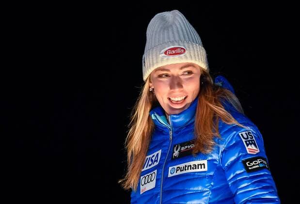 16.02.2017, St. Moritz, SUI, FIS Weltmeisterschaften Ski Alpin, St. Moritz 2017, Riesenslalom, Damen, Siegerehrung, im Bild Mikaela Shiffrin (USA, Damen Riesenslalom Silbermedaille) ladieis Giant Slalom Silver medalist Mikaela Shiffrin of the USA during the winner Ceremony for the ladie s Giant Slalom of the FIS Ski World Championships 2017. St. Moritz, Switzerland on 2017 02 16. St. Moritz EP_eri