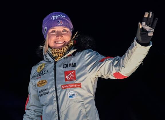 16.02.2017, St. Moritz, SUI, FIS Weltmeisterschaften Ski Alpin, St. Moritz 2017, Riesenslalom, Damen, Siegerehrung, im Bild Tessa Worley (FRA, Damen Riesenslalom Weltmeisterin und Goldmedaille) ladieis Giant Slalom world Champion and Gold medalist Tessa Worley of France during the winner Ceremony for the ladie s Giant Slalom of the FIS Ski World Championships 2017. St. Moritz, Switzerland on 2017 02 16. St. Moritz EP_eri