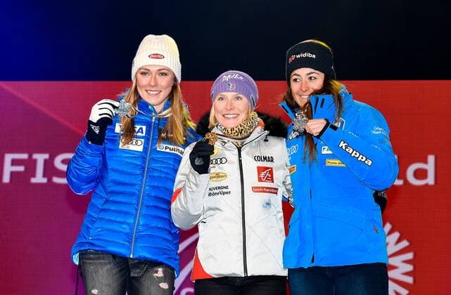 16.02.2017, St. Moritz, SUI, FIS Weltmeisterschaften Ski Alpin, St. Moritz 2017, Riesenslalom, Damen, Siegerehrung, im Bild v.l. Mikaela Shiffrin (USA, Damen Riesenslalom Silbermedaille), Tessa Worley (FRA, Damen Riesenslalom Weltmeisterin und Goldmedaille), Sofia Goggia (ITA, Damen Riesenslalom Bronzemedaille) f.l. ladieis Giant Slalom Silver medalist Mikaela Shiffrin of the USA ladieis Giant Slalom world Champion and Gold medalist Tessa Worley of France ladieis Giant Slalom Bronze medalist Sofia Goggia of Italy during the winner Ceremony for the ladie s Giant Slalom of the FIS Ski World Championships 2017. St. Moritz, Switzerland on 2017 02 16. St. Moritz EP_eri