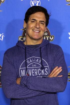 February 17, 2017 - Businessman Mark Cuban posing for media at the Red Carpet Event before the NBA Basketball Herren USA All-Star Celebrity Game at the Mercedes-Benz Superdome in New Orleans, LA. CSM NBA 2017: NBA All-Star Celebrity Game FEB 17 - ZUMAc04_ 20170217_zaf_c04_085 Copyright: xStephenxLewx