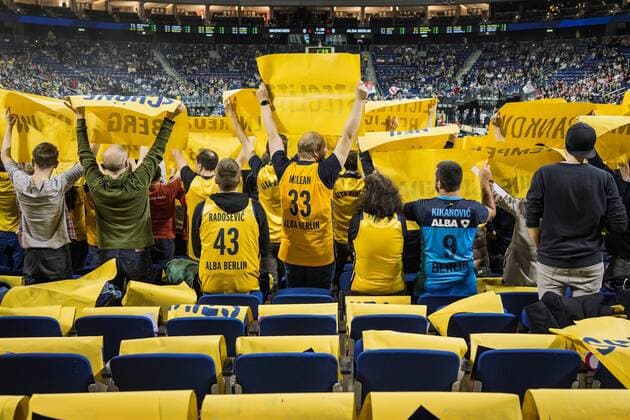 Berlin, Deutschland, 18.02.2017: Basketball - Top FOUR - FC Bayern Muenchen - ALBA Berlin. Alba Fans Choreografie