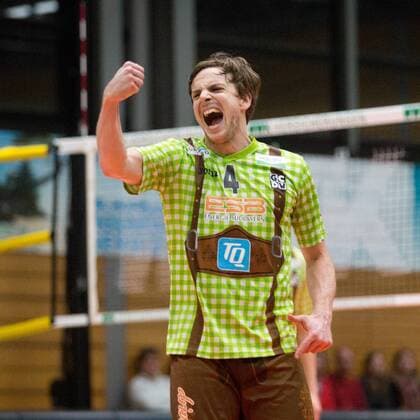 Frustschrei von Patrick STEUERWALD ( 4, HER). Volleyball, TSV Herrsching (HER) - SVG (lueneburg (LUE), Bundesliga, 16.Spieltag, Saison 2016 2017, am 18.02.2017 in Herrsching N I K O L A U S H A L L E Deutschland. x20170218_119x