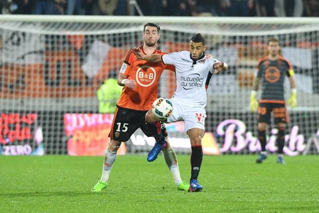 BALHANDA Younes (Nice) - Peybernes Mathieu (FC Lorient) FOOTBALL : Lorient vs Nice - Ligue 1 - 18 02 2017 Panoramic 92 