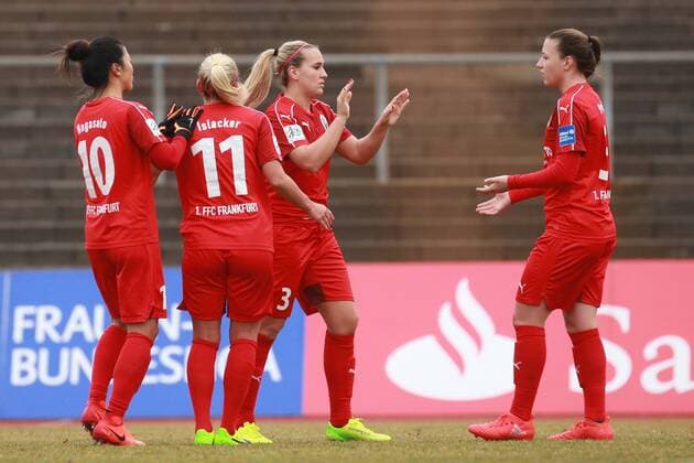 19.02.2017, xkvx, Fussball 1.Bundesliga Damen, Borussia Moenchengladbach - 1.FFC Frankfurt, emspor, v.l. Torjubel, Goal celebration, celebrate the goal zum 0:1 durch Mandy Islacker (1. FFC Frankfurt) Moenchengladbach