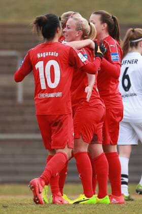 19.02.2017, xkvx, Fussball 1.Bundesliga Damen, Borussia Moenchengladbach - 1.FFC Frankfurt, emspor, v.l. Torjubel, Goal celebration, celebrate the goal zum 0:2 durch Mandy Islacker (1. FFC Frankfurt) Moenchengladbach