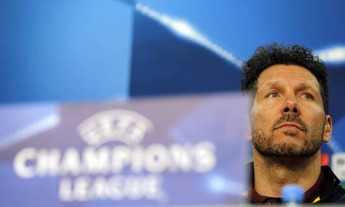 Bilder des Tages - SPORT Atletico Madrid training session in Leverkusen before Campions League match. In this picture, Simeone at press conference PK Pressekonferenz xPabloxGarciax 