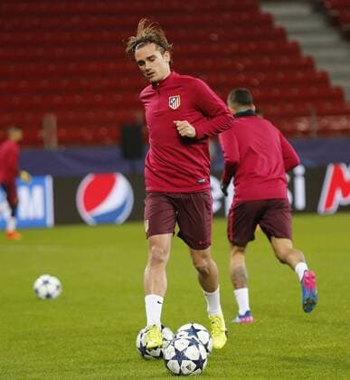 Atletico Madrid practice session in Leverkusen before the Champions League match. In this picture, Griezmann. xPabloxGarciax 