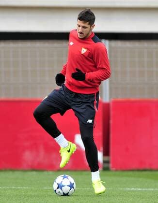 Fußball, CL, FC Sevilla Training FC Sevilla training session. In this picture, Jovetic. xKIKOxHURTADOx 