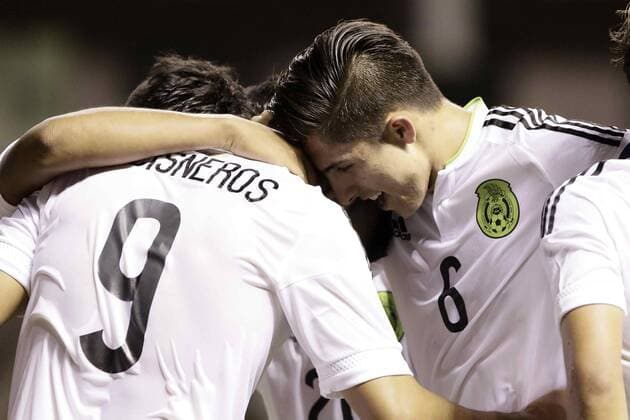 Fußball, U20 CONCACAF Meisterschaft, Mexiko - Kanada Mexico s Rolando Cisneros (L) and Alan Cervantes (R) celebrate after scoring against Canada, during their CONCACAF U-20 match in San jose, Costa Rica, 20 February 2017. MEXICO VS. CANADA !ACHTUNG: NUR REDAKTIONELLE NUTZUNG!  Copyright: xJeffreyxArguedasx SJS-04 20170221-636232491769907868