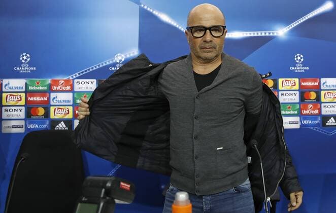 Sevilla FC s Argentinian head coach, Jorge Sampaoli, during a press conference PK Pressekonferenz held after a team s training session at Sanchez Pizjuan stadium in Sevilla, Spain, 21 February 2017. Sevilla will face Leicester in a Champions League round of 16 first leg soccer match the upcoming 22 february. SEVILLA PRESS CONFERENCE !ACHTUNG: NUR REDAKTIONELLE NUTZUNG!  Copyright: xJULIOxMUÑOZx GRA184 20170221-636232881674055979