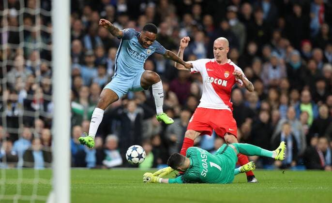 Bilder des Tages - SPORT Raheem Sterling of Manchester City jumps over Danijel Subasic of Monaco during the Champions League Round of 16 match at Etihad Stadium, Manchester. Picture date: February 21st 2017. Pic credit should read: Lynne Cameron Sportimage EDITORIAL USE ONLY. No use with unauthorised audio, video, data, fixture lists, club league logos or live services. Online in-match use limited to 120 images, no video emulation. No use in betting, games or single club league player publications.