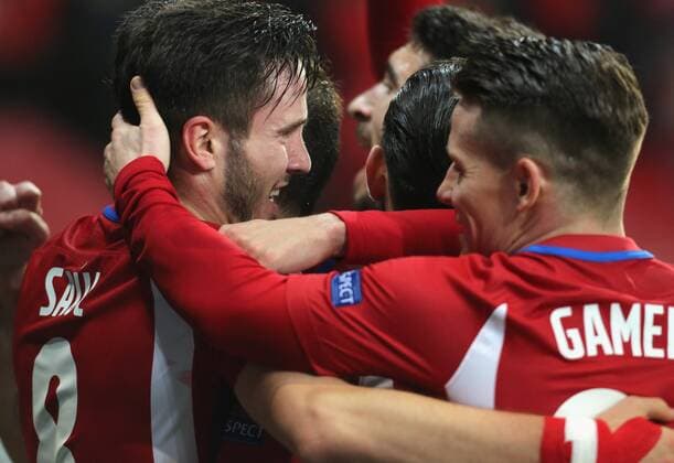 Leverkusen, Germany 21.02.2017, Champions League, Round of 16, 1st leg, Bayer Leverkusen vs Atletico Madrid, Torjubel 0-1 Saul Niguez (Atletico Madrid, L) mit Kevin Gameiro. ( DeFodi512