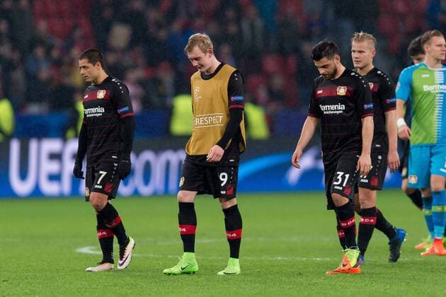 Leverkusen, Germany 21.02.2017, UEFA Champions League - 2016 17 Season, Bayer 04 Leverkusen - Club Atletico de Madrid, Chicharito (B04), Julian Brandt (B04) und Kevin Volland (B04) nach der niederlage ( DeFodi001