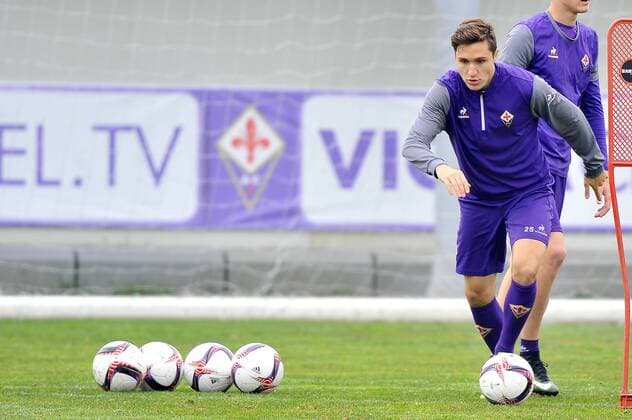 Italy: ACF Fiorentina training session A.c.f. Fiorentina s Federico Chiesa during the training session at the Team s Sports Centre on the eve of the UEFA Europa League Round of 32 - 2nd leg soccer match against Borussia Mönchengladbach.  GiacomoxMorinix xPacificxPress