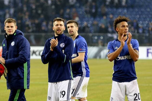 22.02.2017 - Alexander Nübel (FC Schalke 04), Guido Burgstaller (FC Schalke 04), Matija Nastasic (FC Schalke 04) und Thilo Kehrer (FC Schalke 04) v.l. nach dem Spiel beim Europa League Sechzehntelfinale Rückspiel (Saison 2016 17) FC Schalke 04 - PAOK Thessaloniki. Copyright Thomas Pakusch