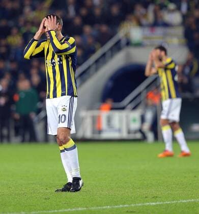 Fußball, EL, Fenerbahce Istanbul - FK Krasnodar UEFA Europa League match between Fenerbahce and Krasnador at Ulker Stadium in Istanbul , Turkey on February 22, 2017. final score : Fenerbahce 1 - Krasnador 1 Pictured: Robin van Persie of Fenerbahce . 