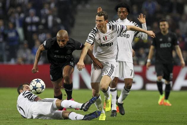 February 22, 2017 - Porto, Porto, Portugal - Porto s Algerian forward Yacine Brahimi (L) with Stephan Lichtsteiner defender of Juventus FC (R) during the UEFA Champions League Round of 16 1st leg soccer match between FC Porto and Juventus, at Dragao Stadium in Porto on February 22, 2017. FC Porto v Juventus - UEFA Champions League Round of 16: First Leg  - ZUMAn230 20170222_zaa_n230_356 Copyright: xDpix