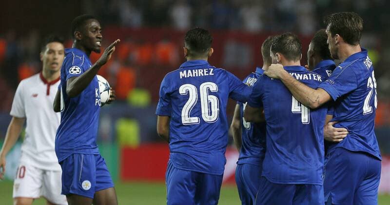 Leicester s striker Vardy jubilates a goal against Sevilla with his teammates during the UEFA Champions League round of 16 first leg match between Leicester City and Sevilla, at Ramon Sanchez Pizjuan stadium in Seville, Andalusia, Spain, 22 February 2017. SEVILLA VS. LEICESTER CITY !ACHTUNG: NUR REDAKTIONELLE NUTZUNG!  Copyright: xJosexManuelxVidalx SEV001 20170222-636234003620915629