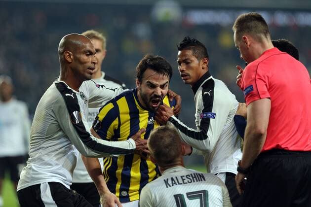 Fußball, EL, Fenerbahce Istanbul - FK Krasnodar UEFA Europa League match between Fenerbahce and Krasnador at Ulker Stadium in Istanbul , Turkey on February 22, 2017. final score : Fenerbahce 1 - Krasnador 1 Pictured: Volkan Sen of Fenerbahce. 