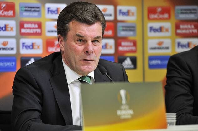 Fußball, EL, Borussia Mönchengladbach Pressekonferenz Italy: Borussia Monchengladbach press conference PK Pressekonferenz Borussia Mönchengladbach s head coach Dieter Hecking during the press conference at the Artemio Franchi Stadium on the eve of the UEFA Europa League Round of 32 - 2nd leg soccer match against A.c.f. Fiorentina.  GiacomoxMorinix xPacificxPress
