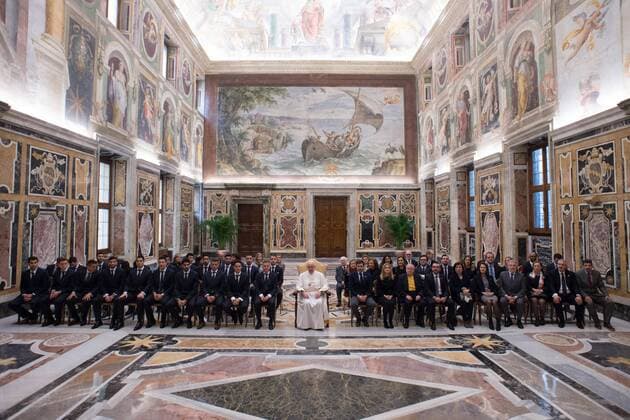 Fußball, EL, Papst Franziskus empfängt FC Villarreal NO FRANCE - NO SWITZERLAND: February 23, 2017 : Pope Francis receives in audience the executives and player of the team Villarreal CF , came to Rome to play a game of Europa League 2017 , in the Clementine Hall of the Apostolic Vatican Palace. EDITORIAL USE ONLY. NOT FOR SALE FOR MARKETING OR ADVERTISING CAMPAIGNS.  Copyright: xÂ©ServizioFotograficoOR CPPx xIPx xCatholicxPressxPhotox