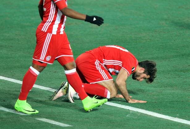 Olympiakos Karim Ansarifard celebrates his goal with teammates during the UEFA European League football match, between Osmanlispor and Olympiakos at Osmanli Stadyumu in Ankara, February 23, 2017. (  Copyright: HikmetxSaatci 15634912