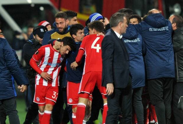 Olympiakos player Tarik Elyounoussi celebrates his goal with teammates during the UEFA European League football match, between Osmanlispor and Olympiakos at Osmanli Stadyumu in Ankara, February 23, 2017. (Hikmet Saatci - Depo Photos)  15634924