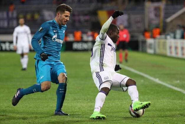 Zenit s Javi Garcia and Anderlecht s Frank Acheampong fight for the ball during a game between Russian team FC Zenit and Belgian soccer team RSC Anderlecht, return leg of the 1 16 finals of the Europa League competition, Thursday 23 February 2017, in Saint Petersburg, Russia. Anderlecht won 2-0 the first leg. VIRGINIExLEFOUR  x05053350x
