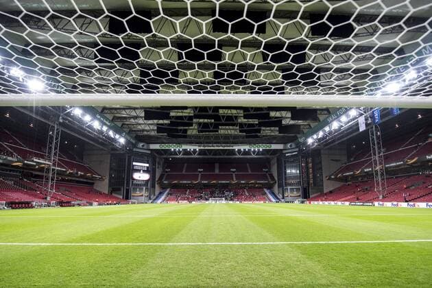 170223 Geschlossenes Faltdach des Parken Stadions vor der Europa League Partie FC Kopenhagen vs Ludogorez Rasgrad 23. Februar 2017 in Kopenhagen  Copyright: PETTERxARVIDSON BB170223PA017