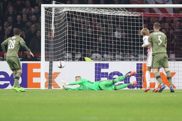 AMSTERDAM 23.02.2017 UEFA EUROPA LEAGUE SECOND LEG MATCH: AJAX AMSTERDAM - LEGIA WARSAW: SYTUACJA BRAMKOWA AJAX LUKASZ BROZ, ARKADIUSZ MALARZ  20170223CSLG0045