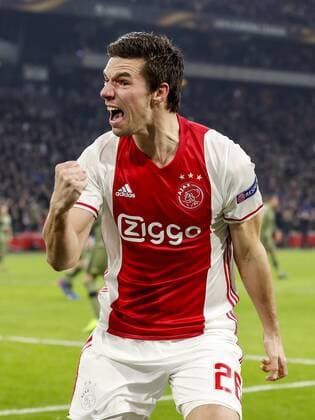 Nick Viergever of Ajaxduring the UEFA Europa League round of 16 match between Ajax Amsterdam and Legia Warsaw at the Amsterdam Arena on February 23, 2017 in Amsterdam, The Netherlands Ajax v Legia Warschau UEFA Europa League 2016 2017 xVIxxIVx 7184234