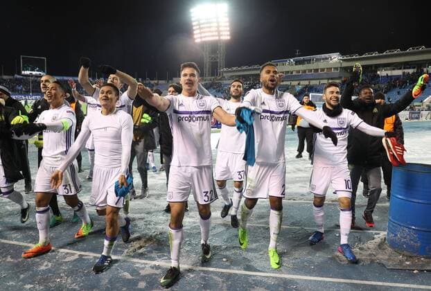 Anderlecht s players celebrate after winning the qualification to next round with 3-0 at a game between Russian team FC Zenit and Belgian soccer team RSC Anderlecht, return leg of the 1 16 finals of the Europa League competition, Thursday 23 February 2017, in Saint Petersburg, Russia. Anderlecht won 2-0 the first leg. VIRGINIExLEFOUR  x05053398x