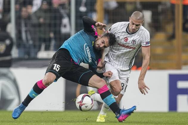 (L-R) Vladimir Broun of Hapoel Be’er Sheva, Gokhan Inler of Besiktas JKduring the UEFA Europa League round of 16 match between Besiktas JK and Hapoel Be’er Sheva on February 23, 2017 at the Vodafone Arena in Istanbul, Turkey Besiktas JK v Hapoel Be’er Sheva UEFA Europa League 2016 2017 xVIxGerritxvanxKeulenxIVx 7184428