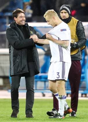 Anderlecht s head coach Rene Weiler and Anderlecht s Olivier Deschacht celebrate after winning a game between Russian team FC Zenit and Belgian soccer team RSC Anderlecht, return leg of the 1 16 finals of the Europa League competition, Thursday 23 February 2017, in Saint Petersburg, Russia. Anderlecht won 2-0 the first leg. VIRGINIExLEFOUR  x05053443x