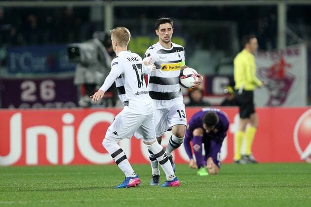 Fußball, EL, AC Florenz - Borussia Mönchengladbach Tor durch Lars Stindl Borussia Mönchengladbach goal celebration Borussia Mönchengladbach on penalty kick, celebrate with teammate Oscar Wendt Firenze 23-02-2017 Stadio Artemio Franchi Fiorentina - Borussia Mönchengladbach Fiorentina - Borussia M gladbach Europa League 2016 2017 - Round of 16 2nd leg lucaxpagliaricci