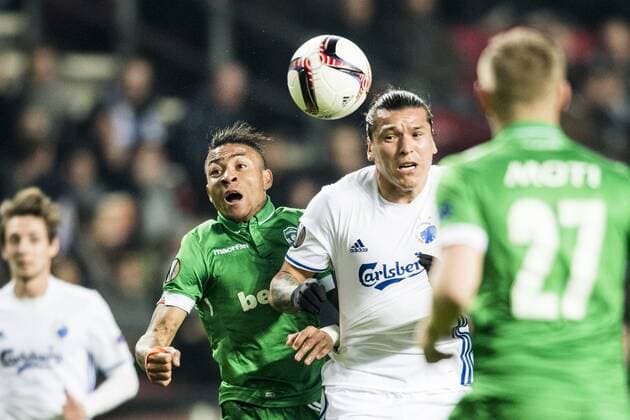170223 Ludogorets Anicet Abel und FC Kopenhagens Federico Santander - Europa League, FC Kopenhagen vs Ludogorez Rasgrad.  Copyright: PETTERxARVIDSON BB170223PA044