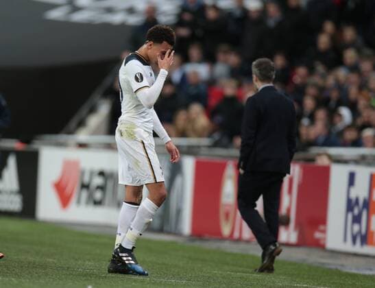 February 23, 2017 - London, England, United Kingdom - Tottenham Hotspur s Dele Alli gets red card during UEFA Europa League - Round of 32 match between Tottenham Hotspur and KAA Gent at Wembley stadium 23 Feb 2017 Tottenham Hotspur v KAA Gent - UEFA Europa League Round of 32: Second Leg  - ZUMAn230 20170223_zaa_n230_317 Copyright: xKieranxGalvinx