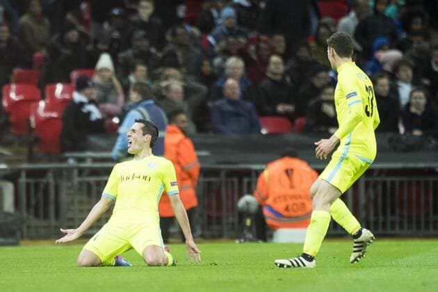 Gent s Jeremy Perbet celebrate after scoring during a game between British team Tottenham and Belgian soccer team KAA Gent, return leg of the 1 16 finals of the Europa League competition, in Wembley stadium, London, Thursday 23 February 2017. Gent won the first leg 1-0. JASPERxJACOBS  x05053610x